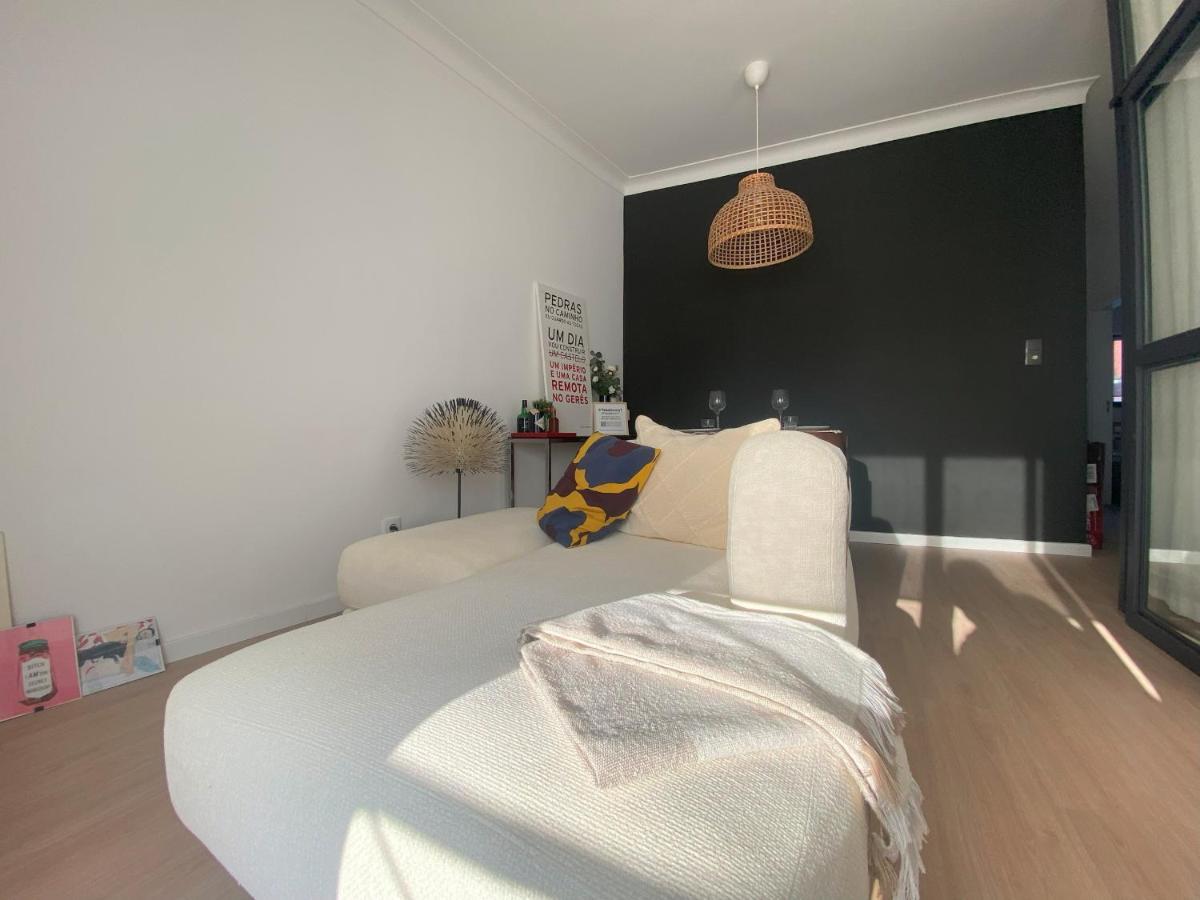 Lisbon, Renovated T2 Apartment Portas De Benfica Амадора Экстерьер фото